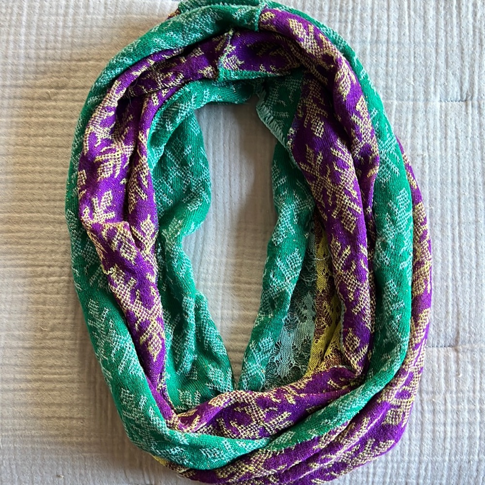 Infinity scarf